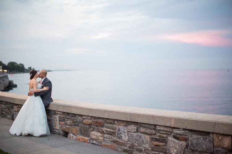 Glen_Island_Harbour_Club_Modern_Timeless_Romantic_Wedding_Photos_NY_CT_