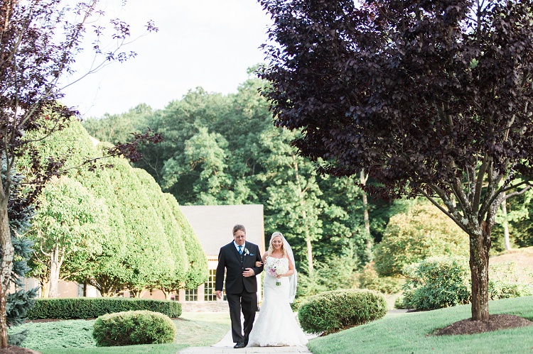 the_waterview_monroe_ct_classic_timeless_romantic_wedding_photos_ve